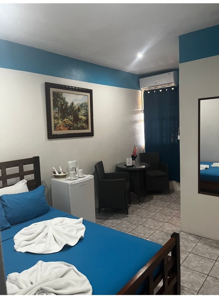Deluxe Room at Golden Hideaway Inn
